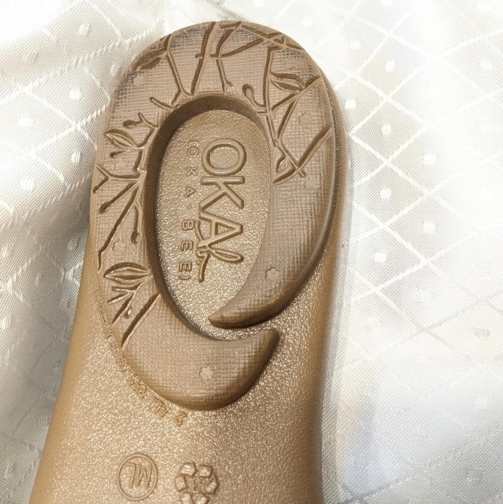 OKA Bee sandals ~ Size medium/large - Picture 3 of 6